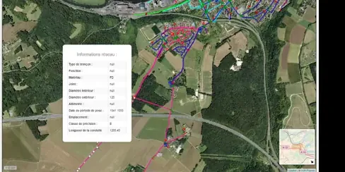 Municipal WebGIS interface, drinking water network layers and an information panel on one segment
